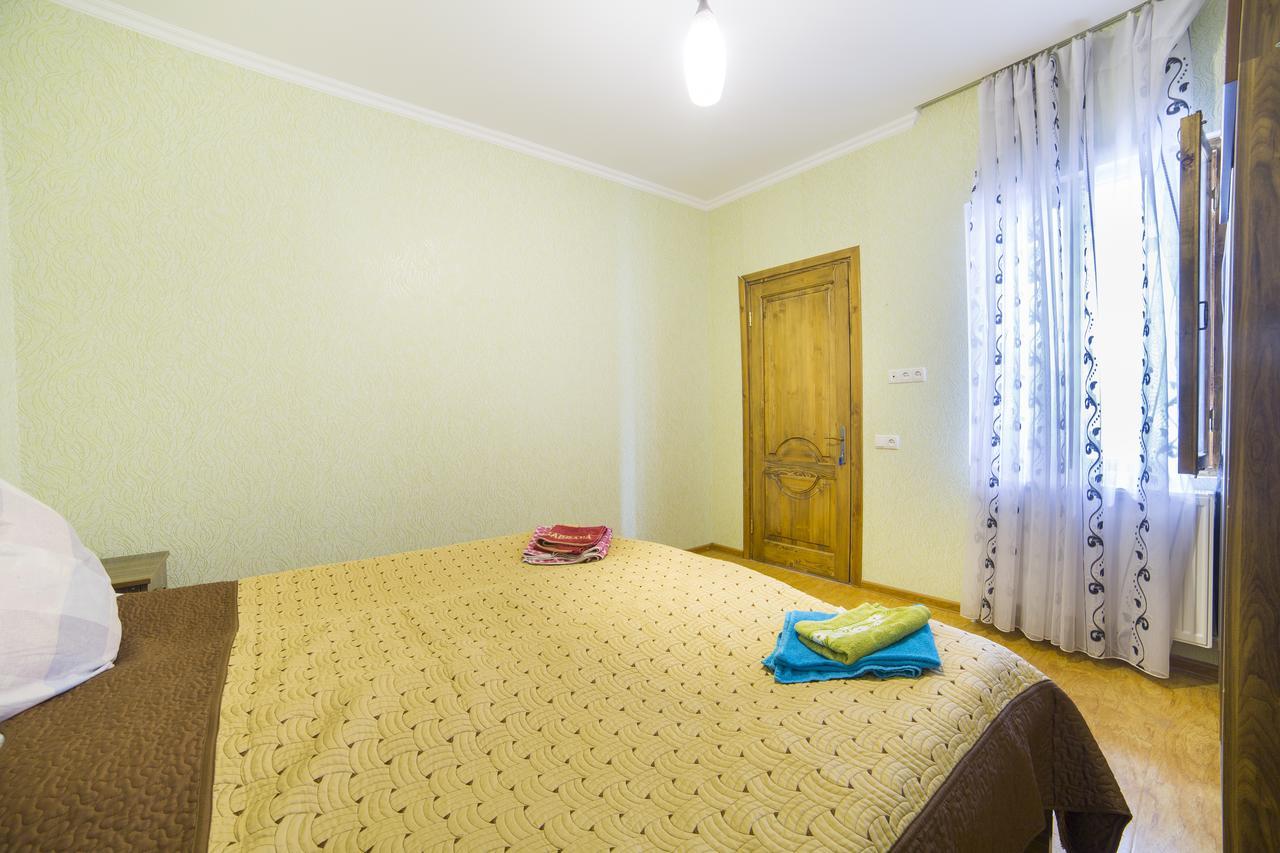 Anastasia Guesthouse Bordzjomi Buitenkant foto