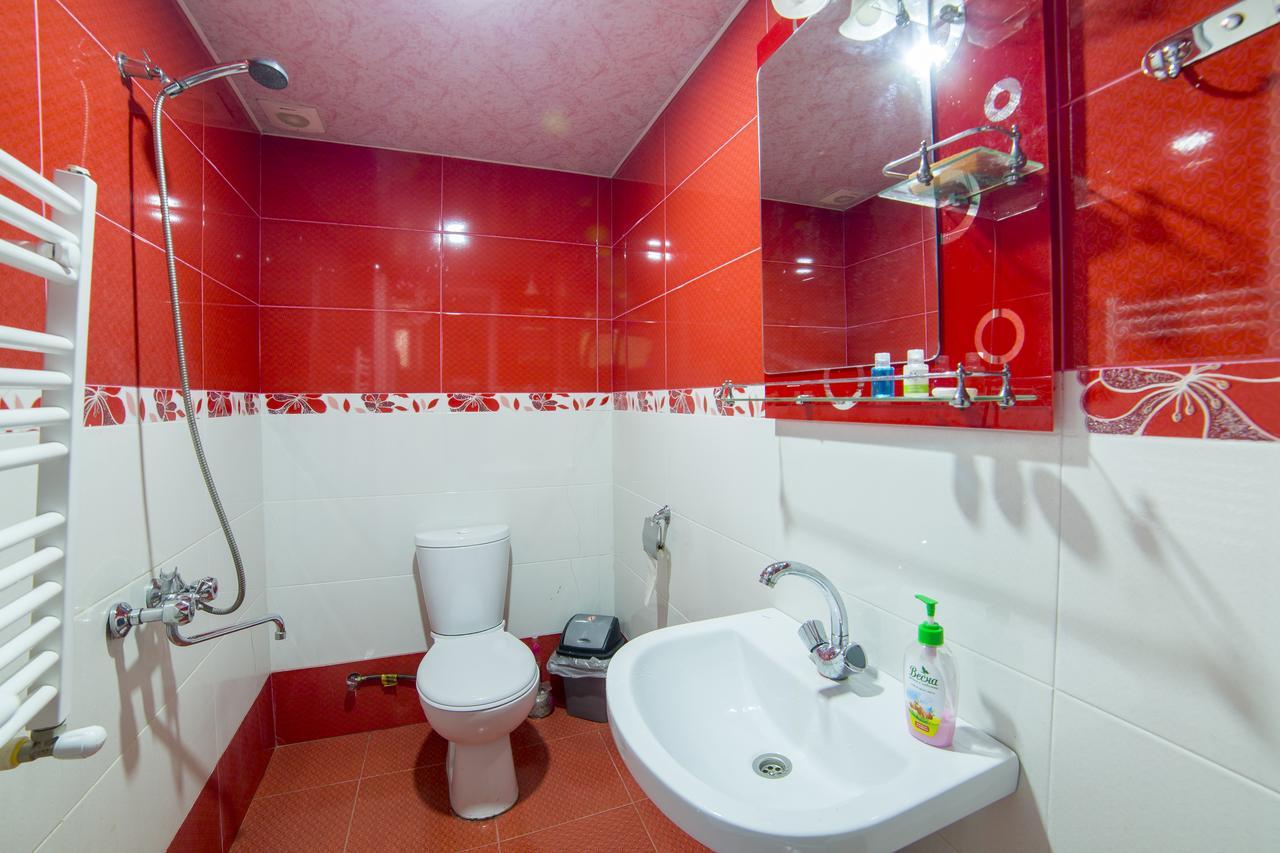 Anastasia Guesthouse Bordzjomi Buitenkant foto
