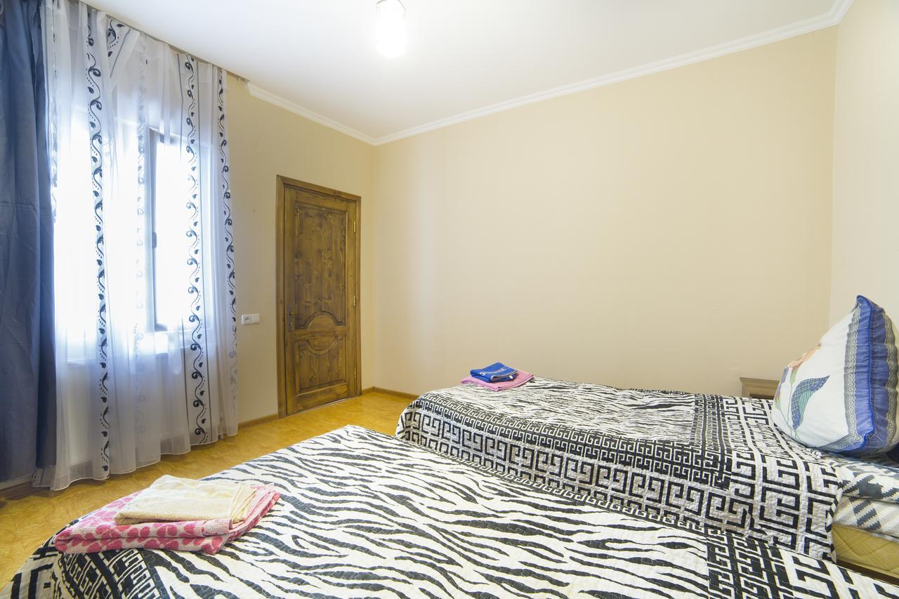 Anastasia Guesthouse Bordzjomi Buitenkant foto